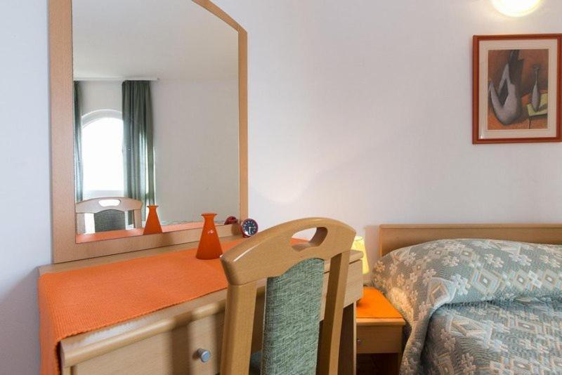 Marija F2 Apartment Крк Экстерьер фото